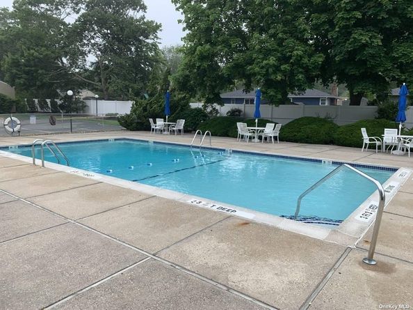 95 Springville Road 8, Hampton Bays NY 11946