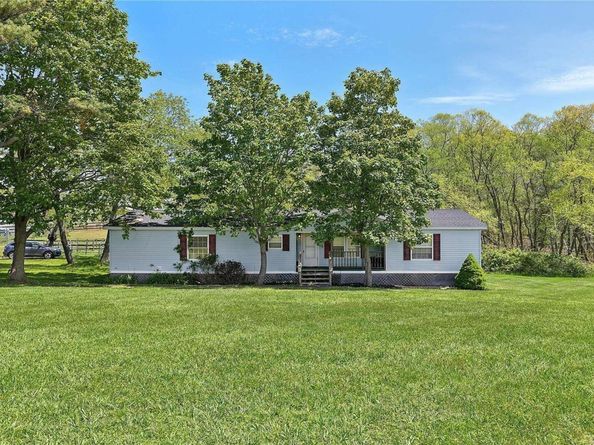 1396 Main Road, Jamesport NY 11947