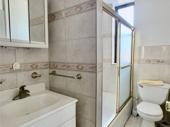755 Oakland Place 2E, Bronx NY 10457