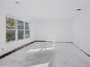6 1st Avenue, Holtsville NY 11742