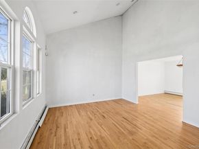6 1st Avenue, Holtsville NY 11742