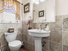 46 Riggs Place, Locust Valley NY 11560