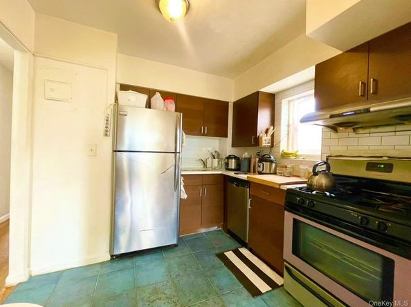 4618 161st Street C4, Flushing NY 11358