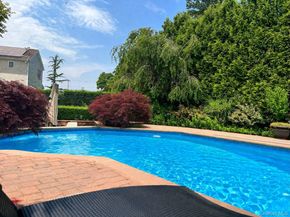 3935 Sound Avenue, Riverhead NY 11901