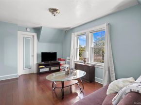 154 E Dean Street, Freeport NY 11520
