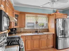 154 E Dean Street, Freeport NY 11520