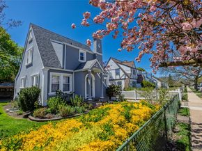 154 E Dean Street, Freeport NY 11520