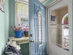 154 E Dean Street, Freeport NY 11520