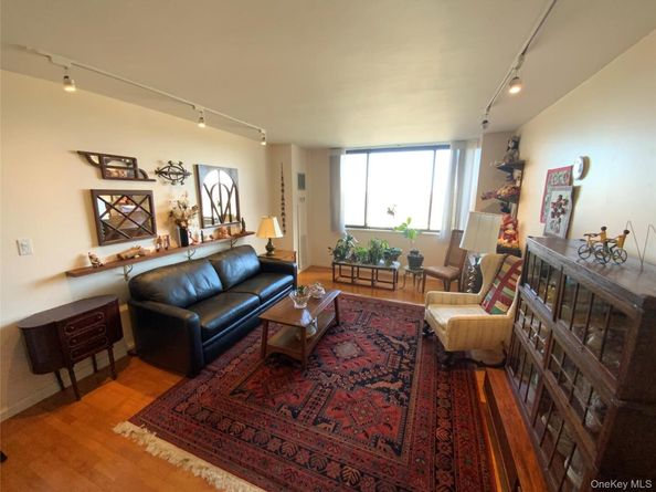 27010 Grand Central Parkway 9M, Floral Park NY 11005