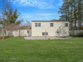 344 Woods Road, North Babylon NY 11703
