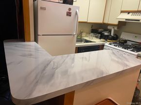 280 Guy Lombardo Avenue 5H, Freeport NY 11520