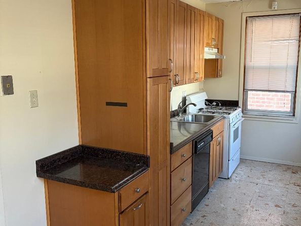 23-84 33rd, Astoria NY 11105