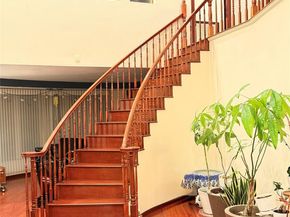 26105 Bridgewater Avenue, Glen Oaks NY 11004