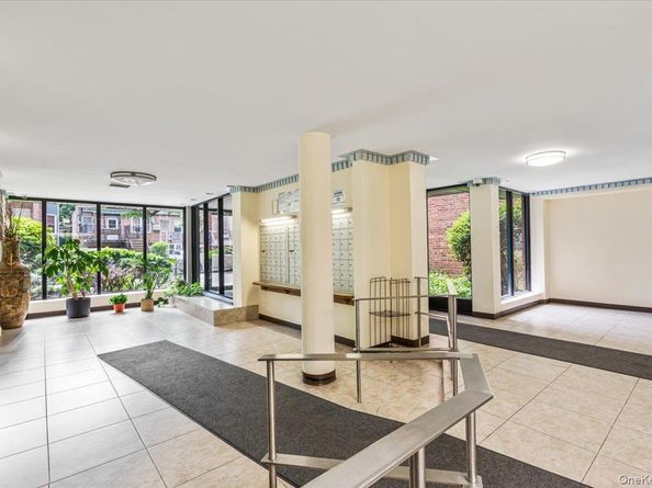 275 Webster Avenue 4i, Brooklyn NY 11230