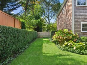 10 Bay View Road N, Southampton NY 11968