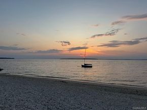 10 Bay View Road N, Southampton NY 11968