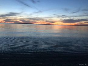 10 Bay View Road N, Southampton NY 11968