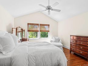 10 Bay View Road N, Southampton NY 11968