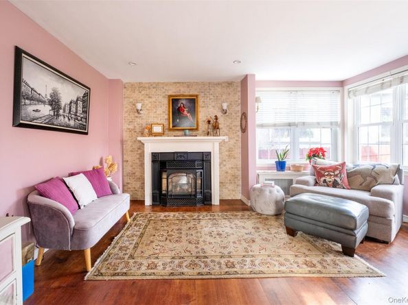 469 Minnieford Avenue, Bronx NY 10464