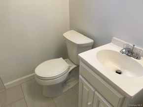 245-33 77th Crescent 2nd fl, Bellerose NY 11426