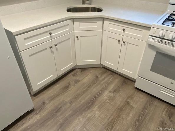 245-33 77th Crescent 2nd fl, Bellerose NY 11426