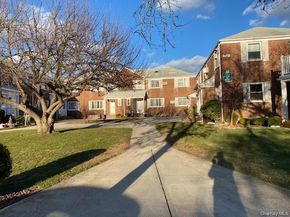 245-33 77th Crescent 2nd fl, Bellerose NY 11426