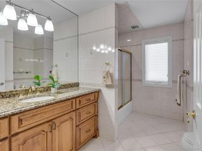 7 Pitch Pine Court, Northport NY 11768