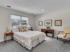 7 Pitch Pine Court, Northport NY 11768