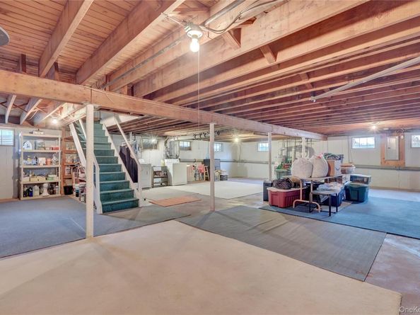 607 Saint George Avenue, North Babylon NY 11703