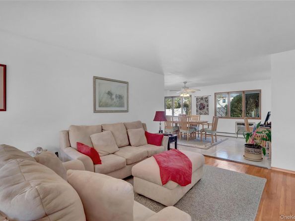 607 Saint George Avenue, North Babylon NY 11703