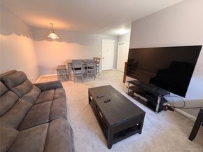 25 Elizabeth Street 3A, Farmingdale NY 11735