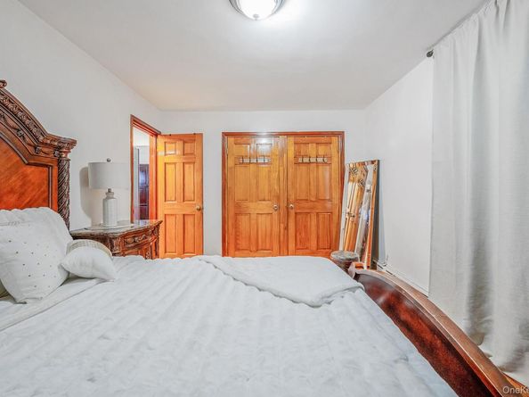 15007 85th Drive, Briarwood NY 11432