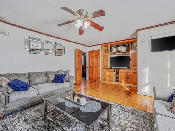 15007 85th Drive, Briarwood NY 11432