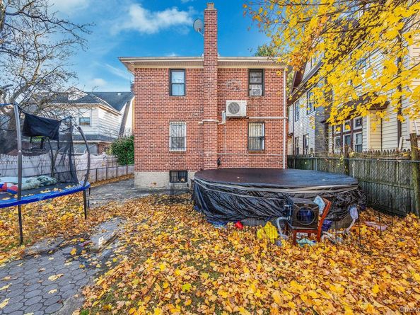 15007 85th Drive, Briarwood NY 11432