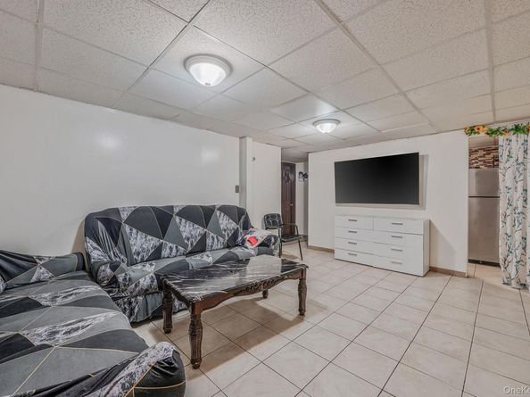 15007 85th Drive, Briarwood NY 11432