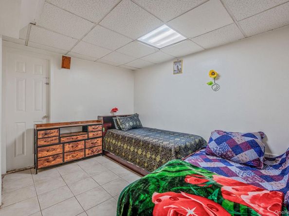 15007 85th Drive, Briarwood NY 11432