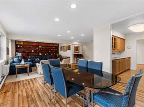 25 Chapel Place 2L, Great Neck NY 11021