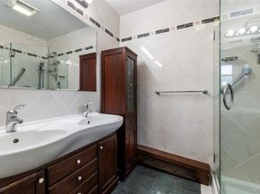 25 Chapel Place 2L, Great Neck NY 11021