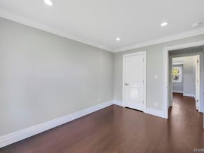 41 Perry Street, Hempstead NY 11550