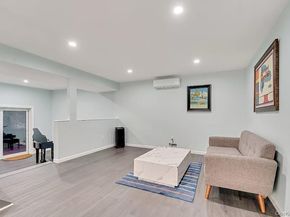 33 E Potter Lane NE, Halesite NY 11743