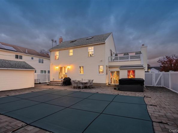 2906 Lawrence Drive, Wantagh NY 11793