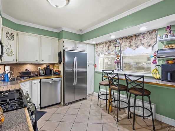 2906 Lawrence Drive, Wantagh NY 11793