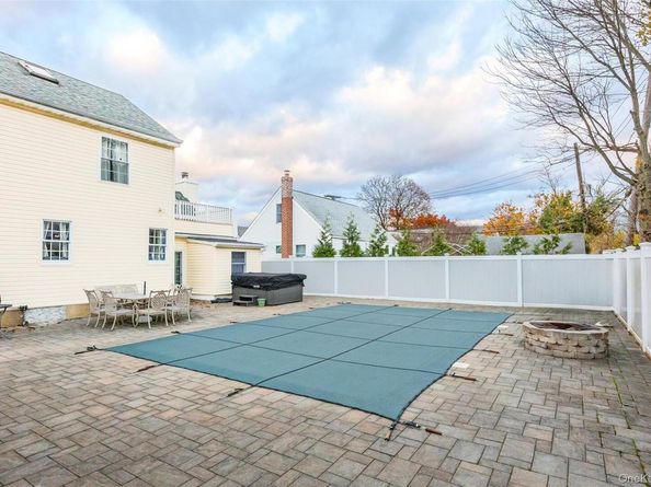 2906 Lawrence Drive, Wantagh NY 11793