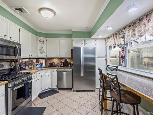 2906 Lawrence Drive, Wantagh NY 11793