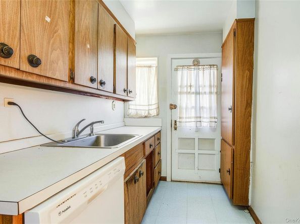 216-76 68TH Avenue 26119, Oakland Gardens NY 11364