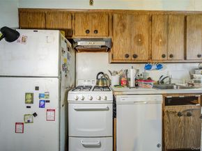 216-76 68TH Avenue 26119, Oakland Gardens NY 11364