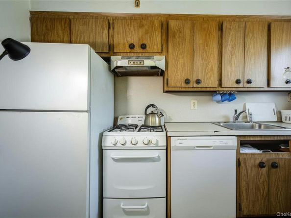 216-76 68TH Avenue 26119, Oakland Gardens NY 11364