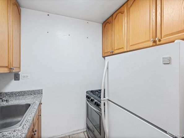 17-85 215 Street 5L, Bayside NY 11360