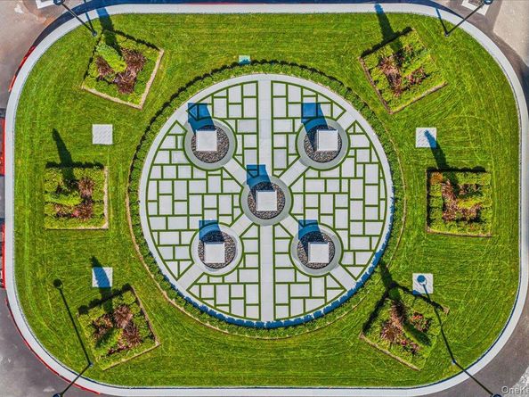 17-85 215 Street 5L, Bayside NY 11360