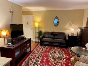 36 Cathedral Avenue 2C, Hempstead NY 11550